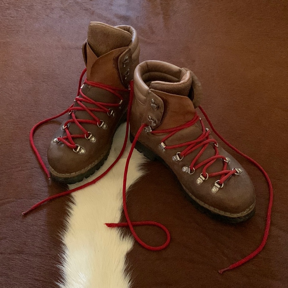 Vintage Asolo Sport Mountaineering Boots. Made in Italy. Perfect Condition 8/9
